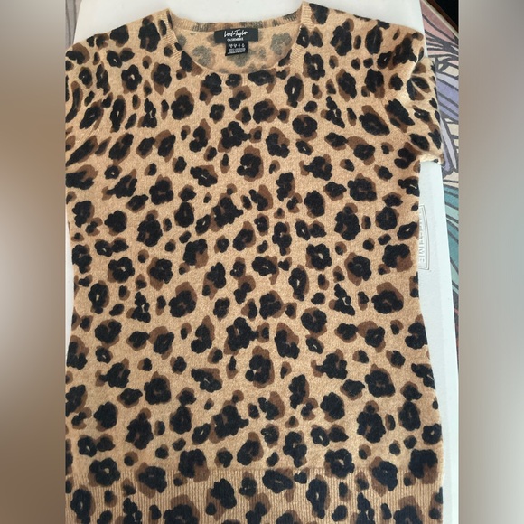 Lord & Taylor 100% Cashmere Leopard Print Sweater - Picture 13 of 16